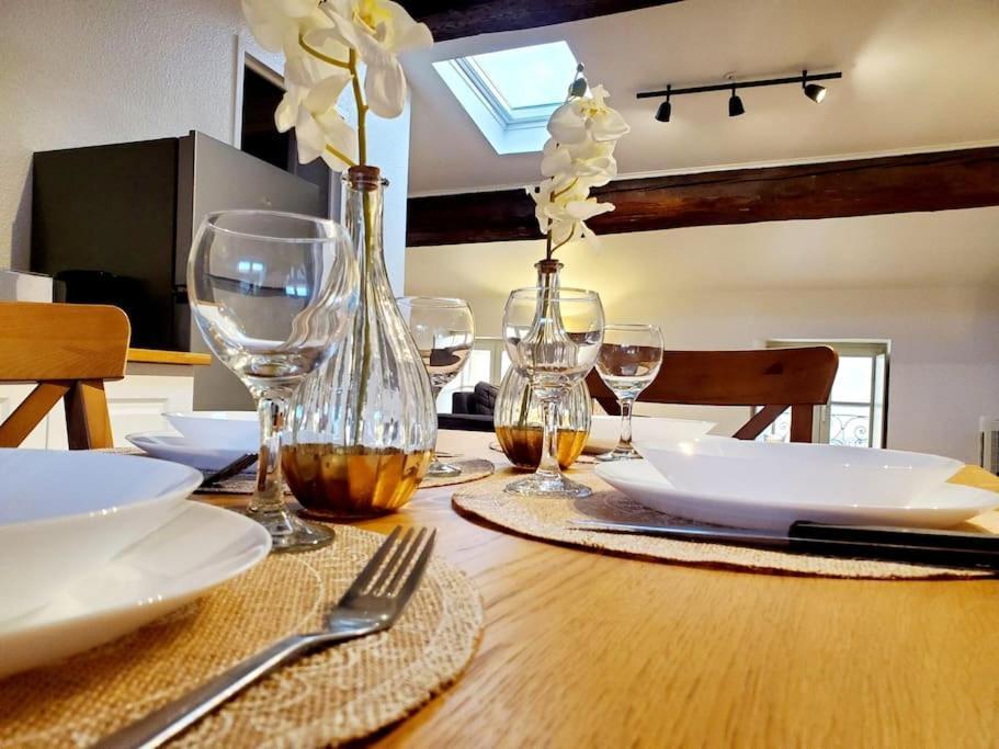 קרקסון Appartement Chaleureux Au Pied De La Cite Avec Parking מראה חיצוני תמונה