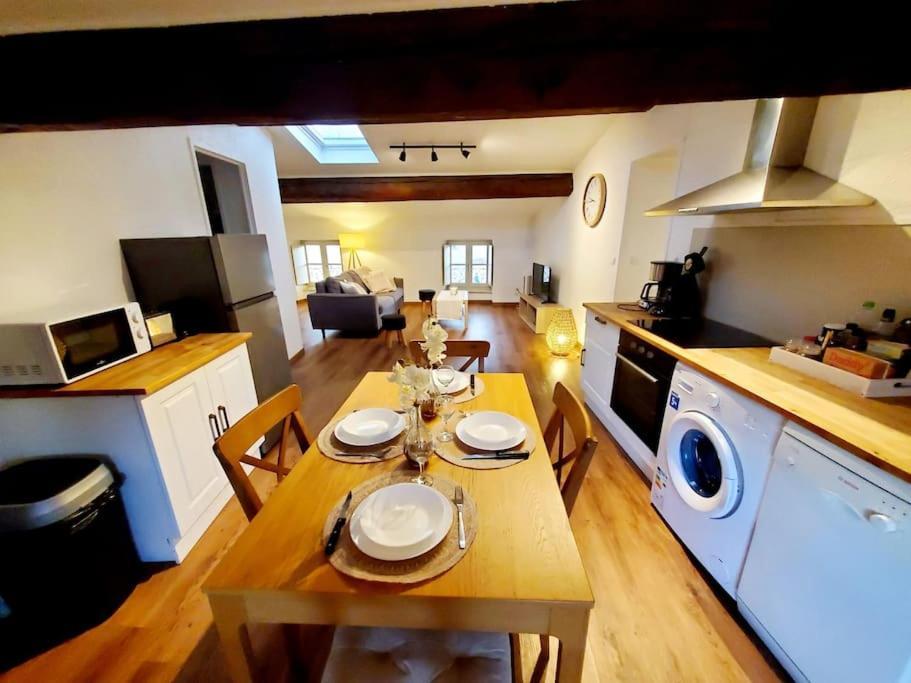 קרקסון Appartement Chaleureux Au Pied De La Cite Avec Parking מראה חיצוני תמונה